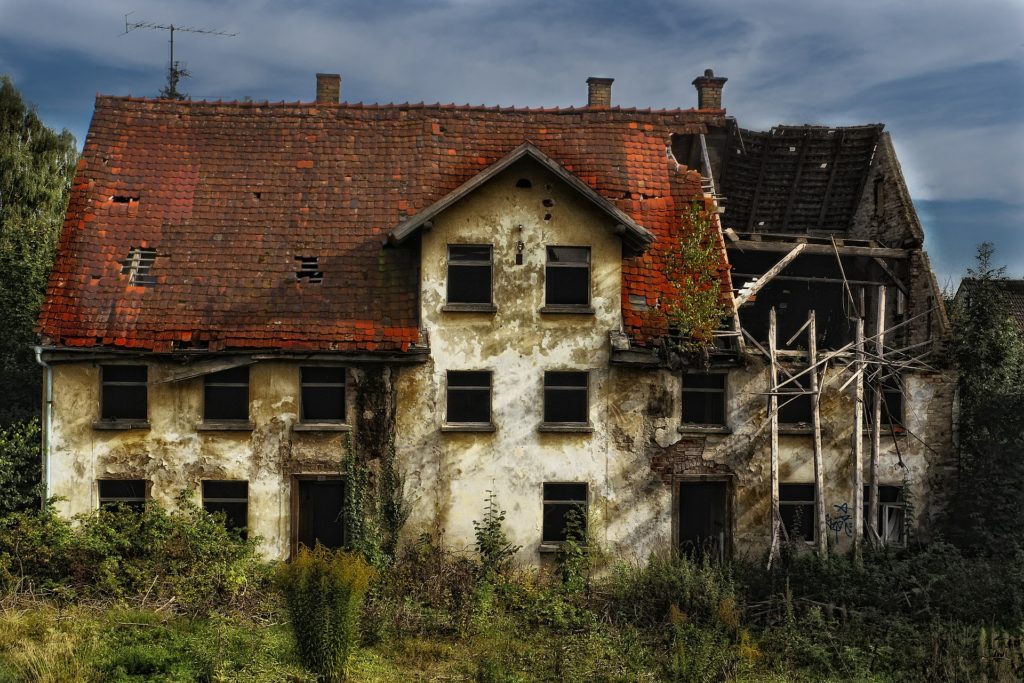 Is it worth it to repair your dilapidated DFW home?