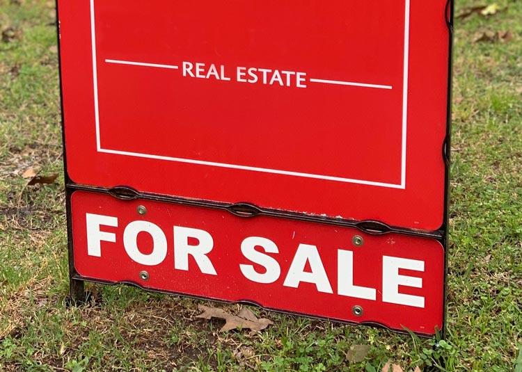 Real Estate For Sale sign | Local Cash Buyers